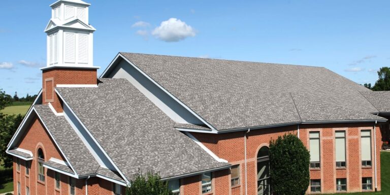White Asphalt Roof – Complete Guide to Cool, Energy‑Efficient Roofing
