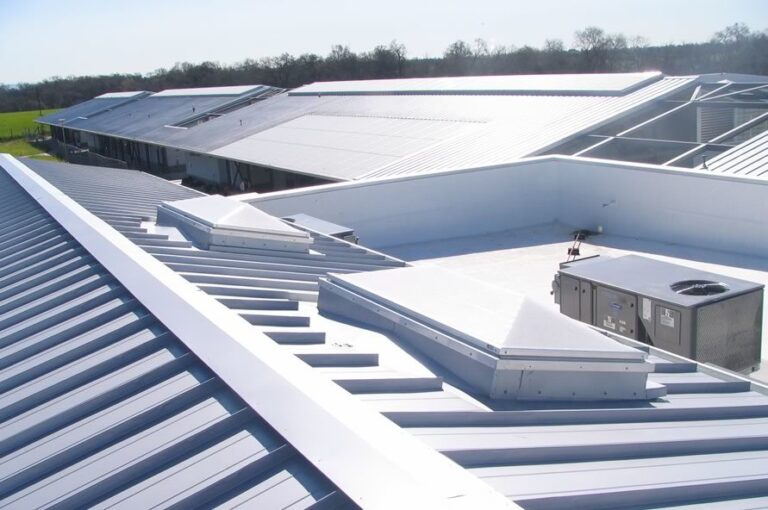 Commercial Metal Roof Contractors – Expert Guide to Durable & Efficient Solutions